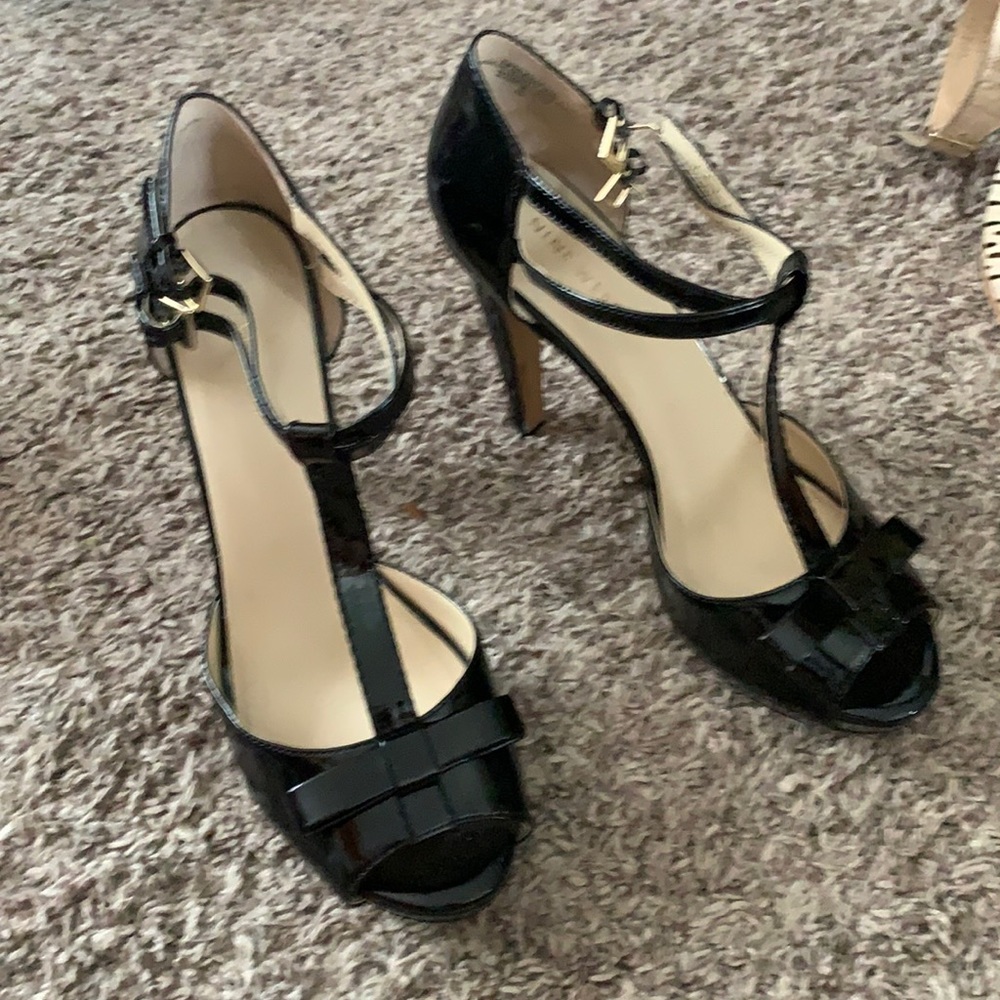 Nine West black patent leather heels